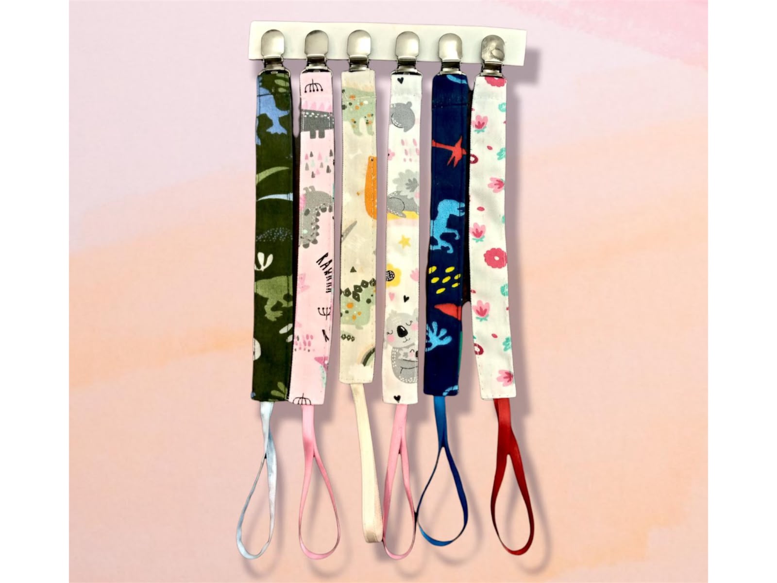 Portachupete estampado con broche de metal pack x6 "Ruben Babies"