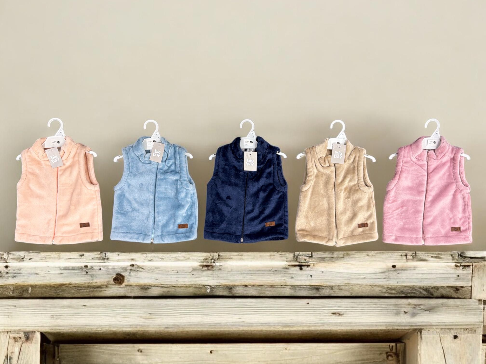 Chaleco de Piel con cierre “Big bay” T.(6-9/9-12/12-18/24/36 meses) Art.8021