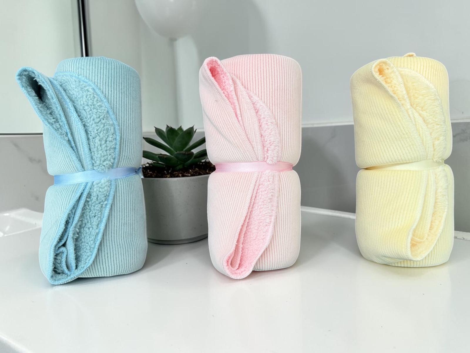 Manta Doble Faz Corderoy Forrada En Corderito (80 x 70cm) “Kelly Babies” Surtida de colores OFERTA