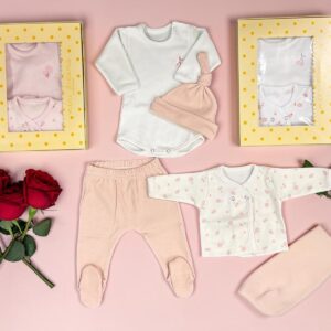 Set En Caja 4 Piezas Interlock NENA Dreams (Body, Batita, Medio Oso Y Gorro) T.(0-1-2) Art.641